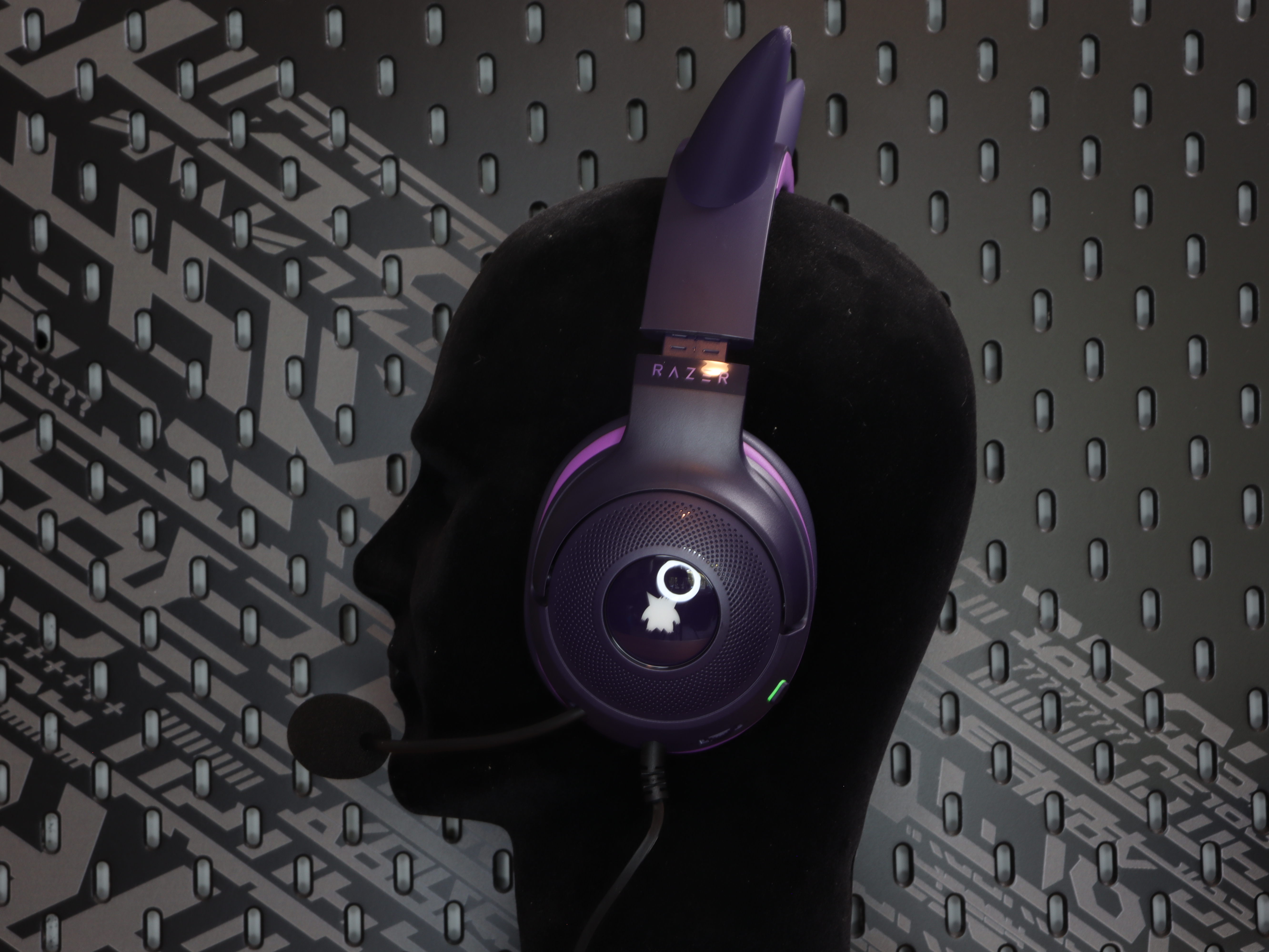 Gengar Edition Pokemon Razer Kraken V2 surround sound triforce hyperclear RGB gaming headset.JPG